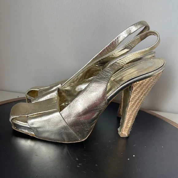 Yves Saint Laurent YSL Square Toe Gold Slingback High Heel Size 38 7.5 US