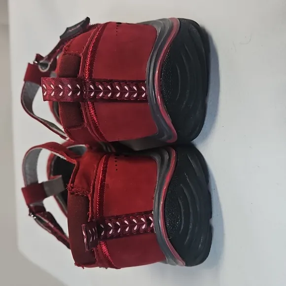 Zambou Red Leather All-Terrain Shoes