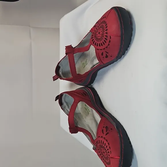 Zambou Red Leather All-Terrain Shoes