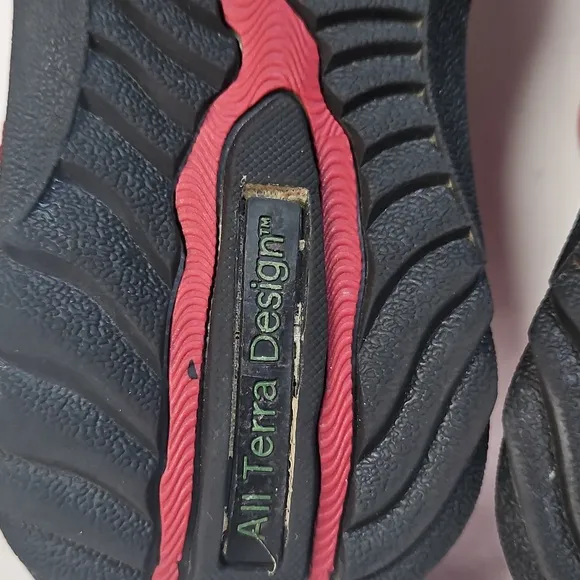 Zambou Red Leather All-Terrain Shoes