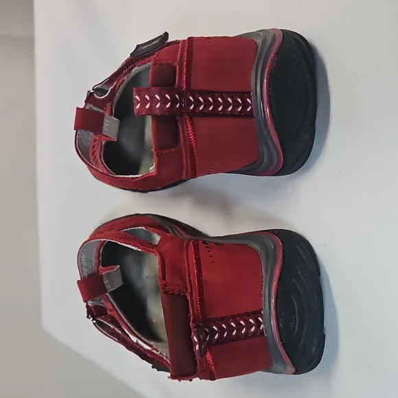 Zambou Red Leather All-Terrain Shoes